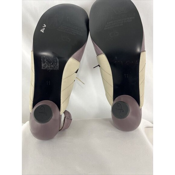 John Fluevog Bellevue Sally Skull in Lilac Heels - Picture 10 of 13